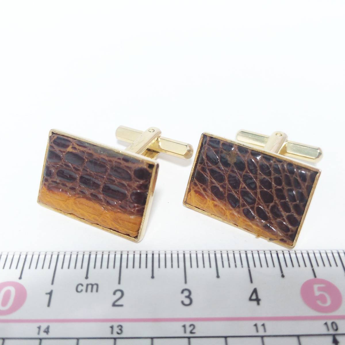 ◇CJ130/カフリンクス/カフスボタン/ゴールド/レバー式/スウィヴル式 装飾 アクセサリー 革 ファッション 送料無料拍卖