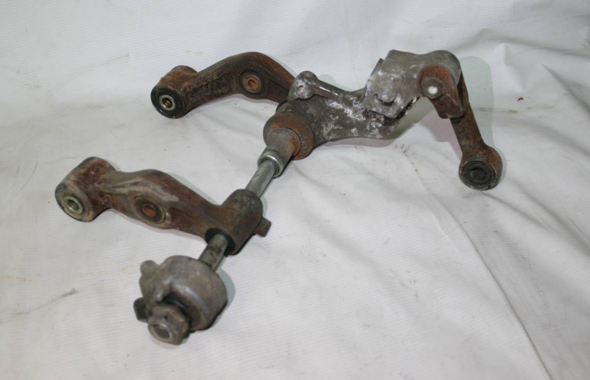 ホンダ フリーウェイ MF03 純正フロントサスペンションリンク ホイールシャフトつきで拍卖