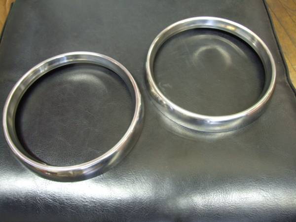 アルファロメオ ジュリアスーパー1300Ti,ライトリム左右ペアー純正品当時物 未使用 希少品 拍卖