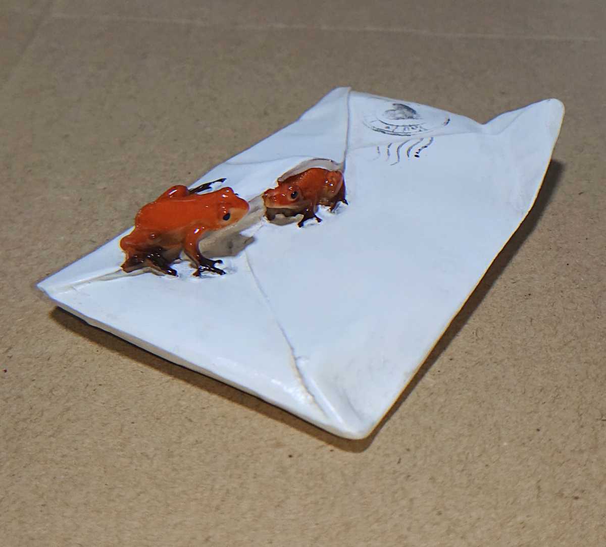カエルの親子&海外レターの置物/蛙 かえる ハートの消印 手紙/雑貨 小物 置物/新品未使用拍卖