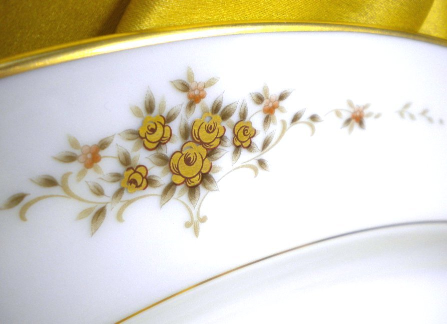 売切 ノリタケ オーバルプレート 1970年5月 SUFFOLK アイボリーチャイナ 重量1700g 纏購入特典有 箱無 、寸法:W412×D308×H42mm拍卖