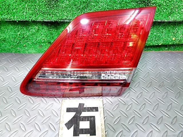 トヨタ(TOYOTA)クラウン GRS200 右フィニッシャーパネル カラー202 品番81580-30370拍卖