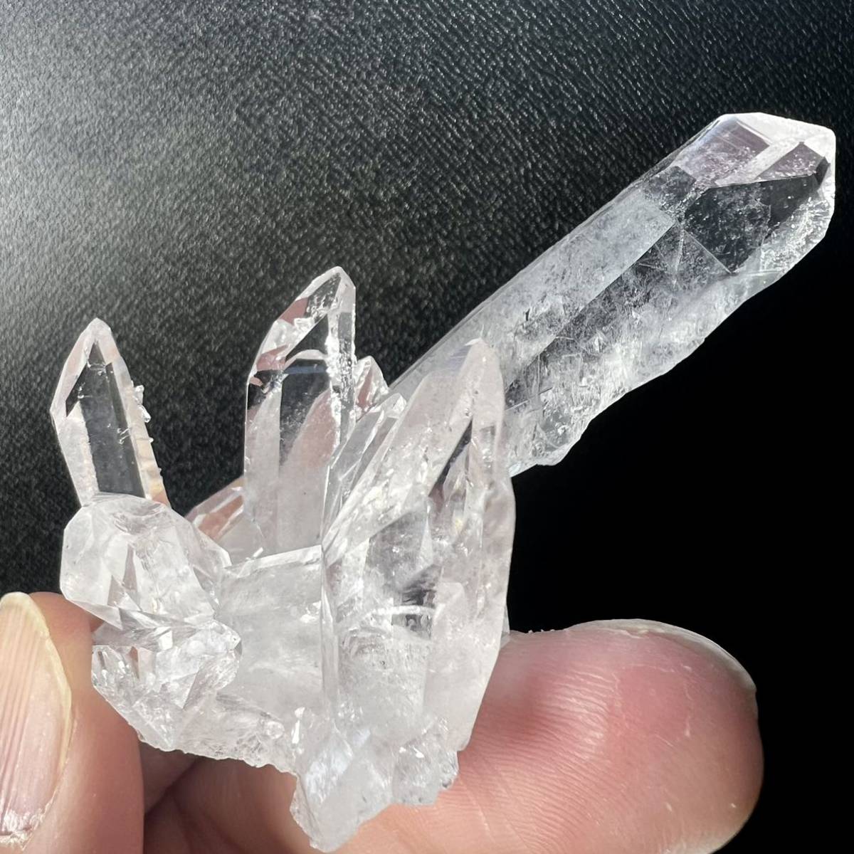 ハイクオリティ トマスゴンサガ産 クラスター 虹あり ブラジル 水晶拍卖
