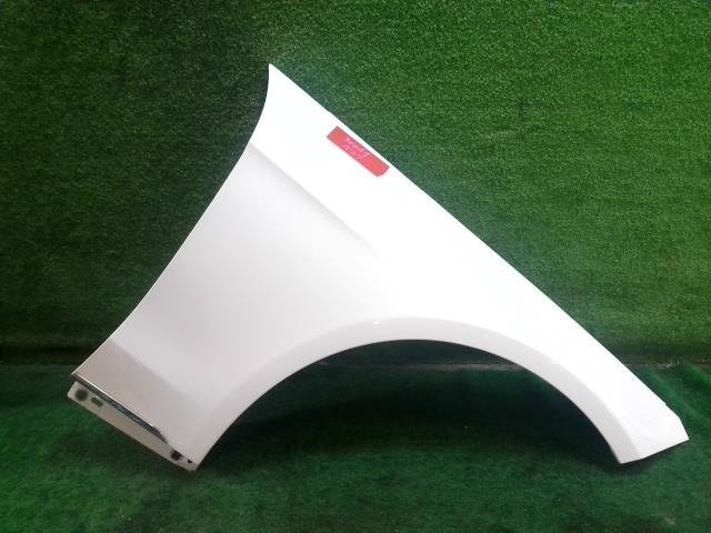 メルセデス ベンツ Eクラス E300 W212 RBA-212080C 純正 右 フェンダー 再塗装品 中古 ★大型・個人宅配送不可★拍卖