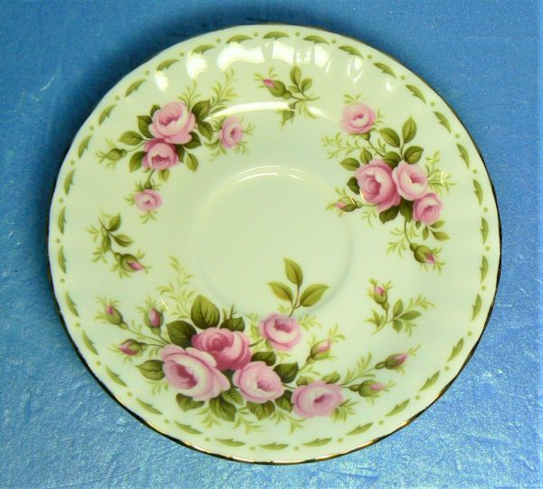 ROYAL ALBERT(ロイヤルアルバート) Flower of the Month ROSES ソーサー 直径:14.2cm 1970年 イングランド製 955460OT20-Q17D拍卖