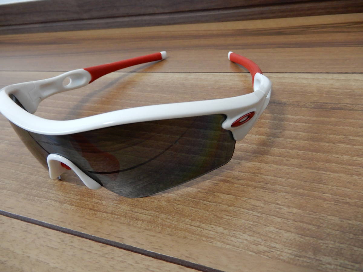 中古 オークリー RADAR PATH レーダーパス フレーム:ホワイトレッド レンズ:ブラックイリジウム(偏光) ポラライズド 自宅保管拍卖