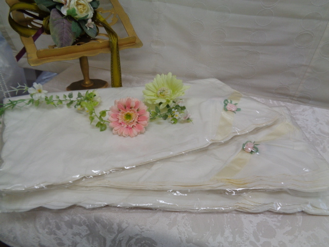 リネン テーブルナフキン レストラン ホテル ホワイト×ピンクの小花 20枚 在庫品拍卖