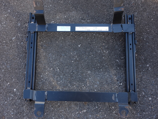 FD3S用★ブリッドシートレール★R039★運転席用★右用★GR GS★スライドスムーズです拍卖