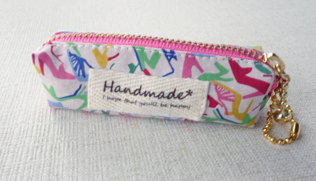 ★ ハンドメイド リバティプリント使用 ハイヒール柄ミニポーチ クララ カラフル ★拍卖