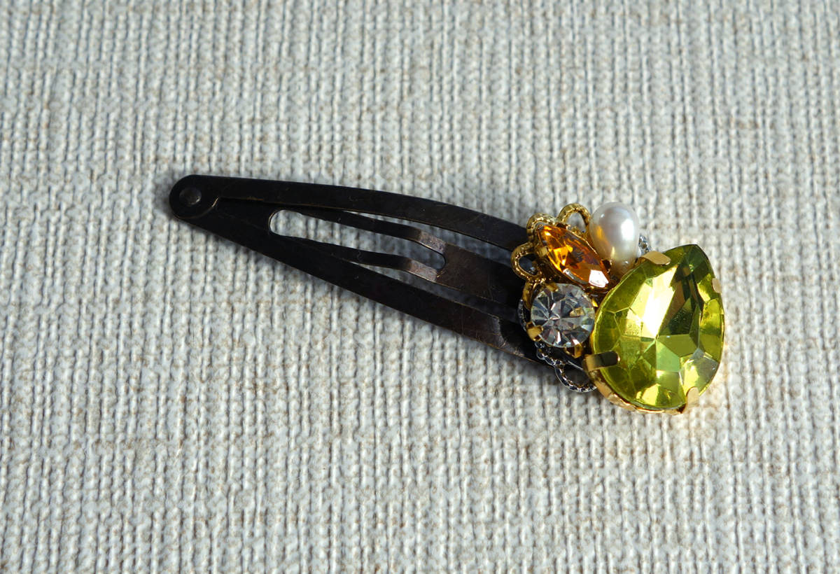 ★ ハンドメイド キラキラビジュー5㎝パッチンピン イエロー ドロップ型 ★拍卖