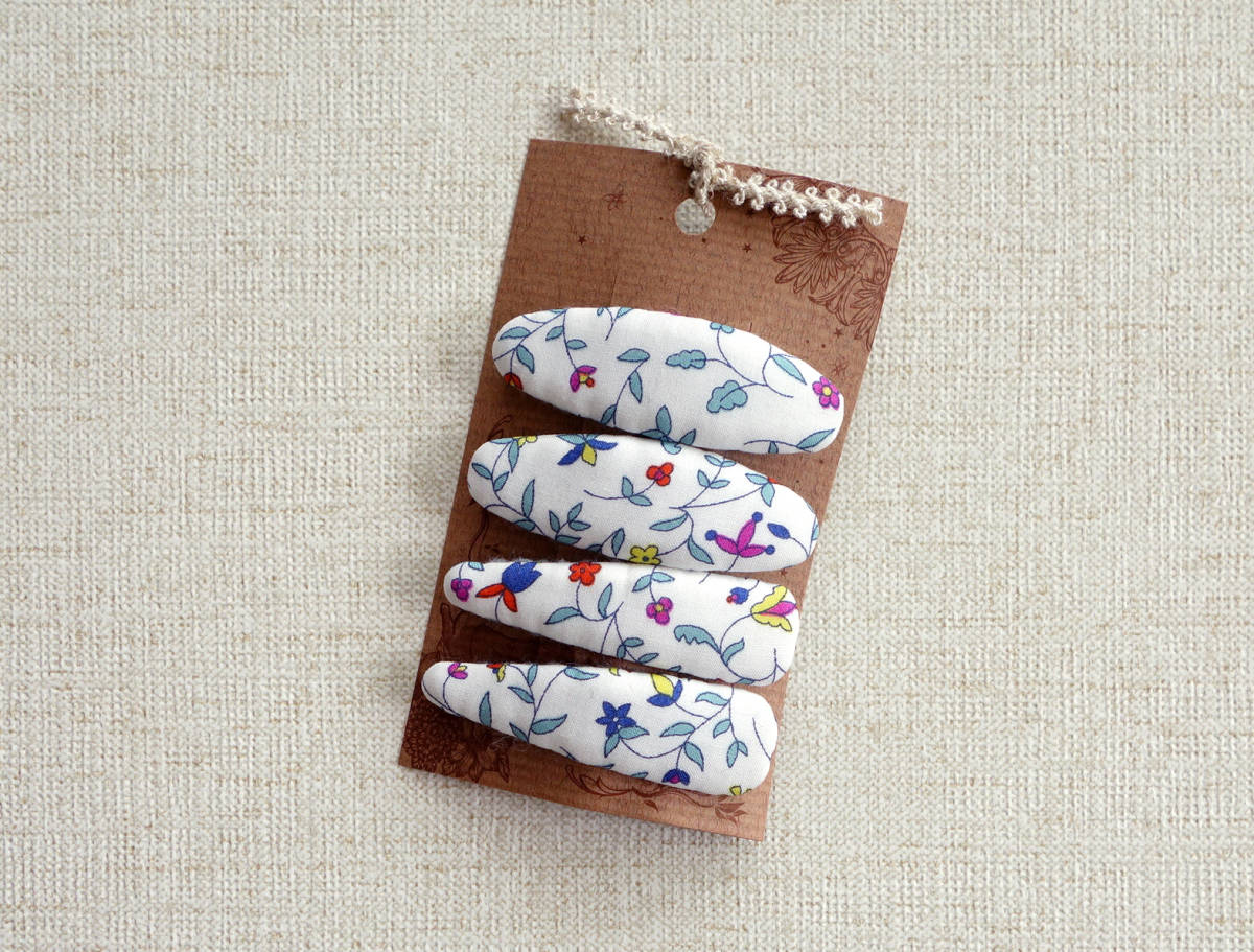 ★ ハンドメイド リバティプリント使用 小花柄5㎝パッチンピン キャシー ブルー ★拍卖