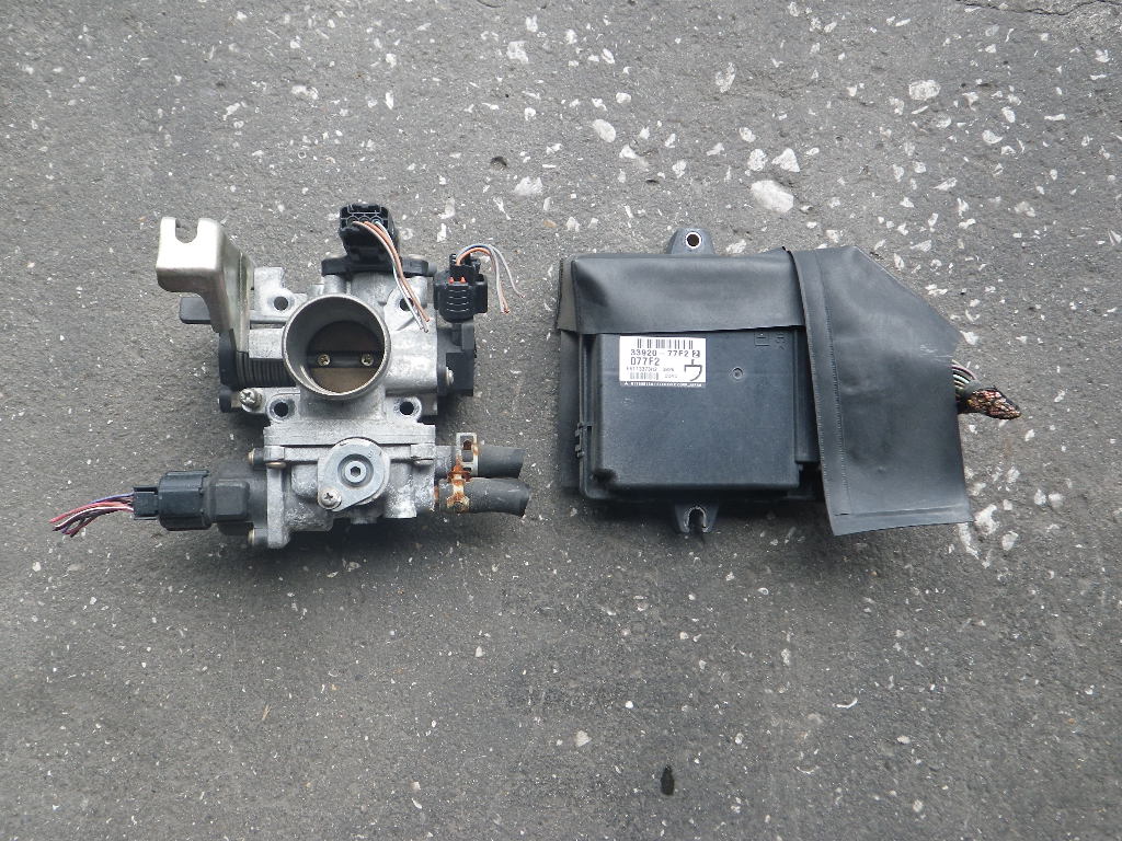 ワゴンR MC21S スロットルボディ エンジンコンピューター 77F22拍卖