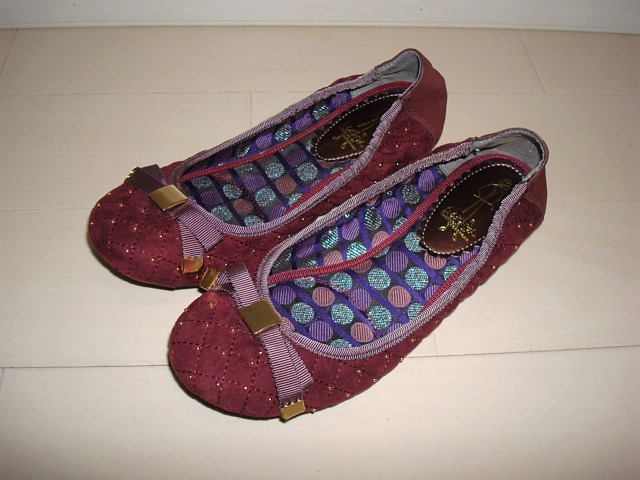■■■新品未使用 あしながおじさん 中敷き柔らか ゴム入りバレエシューズ スエード パンプスヒール 22.5cm Sサイズ 落ち着いた赤紫拍卖