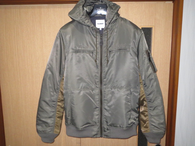 送料無料 特価即決 XLARGE エクストララージ HOODED PUFF MILITARY JACKET 正規品 XL オリーブドラブ 防寒性 MA-1 フードジャケット拍卖