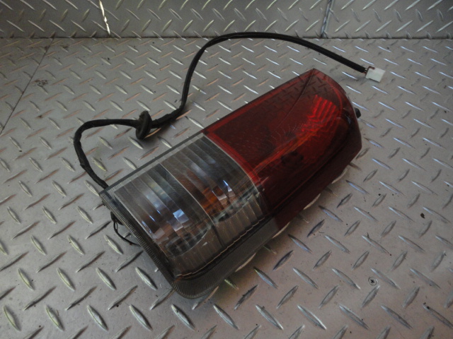三菱 EKワゴン H81W 純正テールランプ右 コンビネーションランプ レンズ ライト 配線付き【ミツビシ ekスポーツ/アクティブ/クラッシィ拍卖