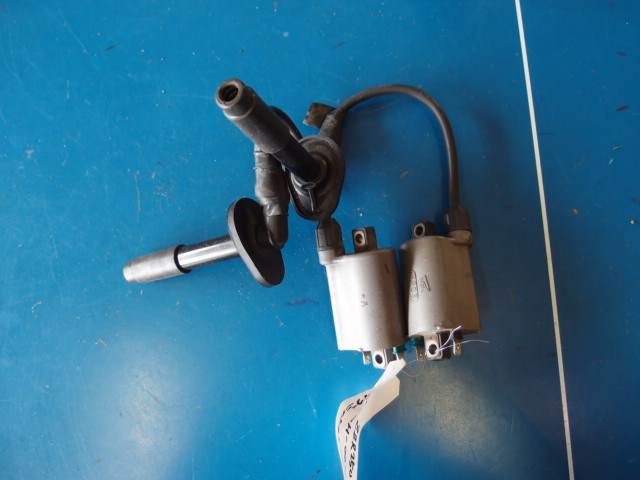 カワサキ ZZR250(EX250H) イグニッションコイルとコード 一台分解体部品多数出品☆彡 拍卖