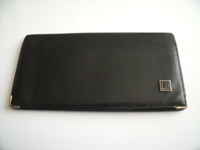 $ 美品 $ ◆ dunhill ◆ ダンヒル ◆ 本革 カーフ素材 ・ 2つ折 長財布 札入れ ◆ ロゴプレート付き◆ ブラック 黒 ◆ 送料無料!!拍卖