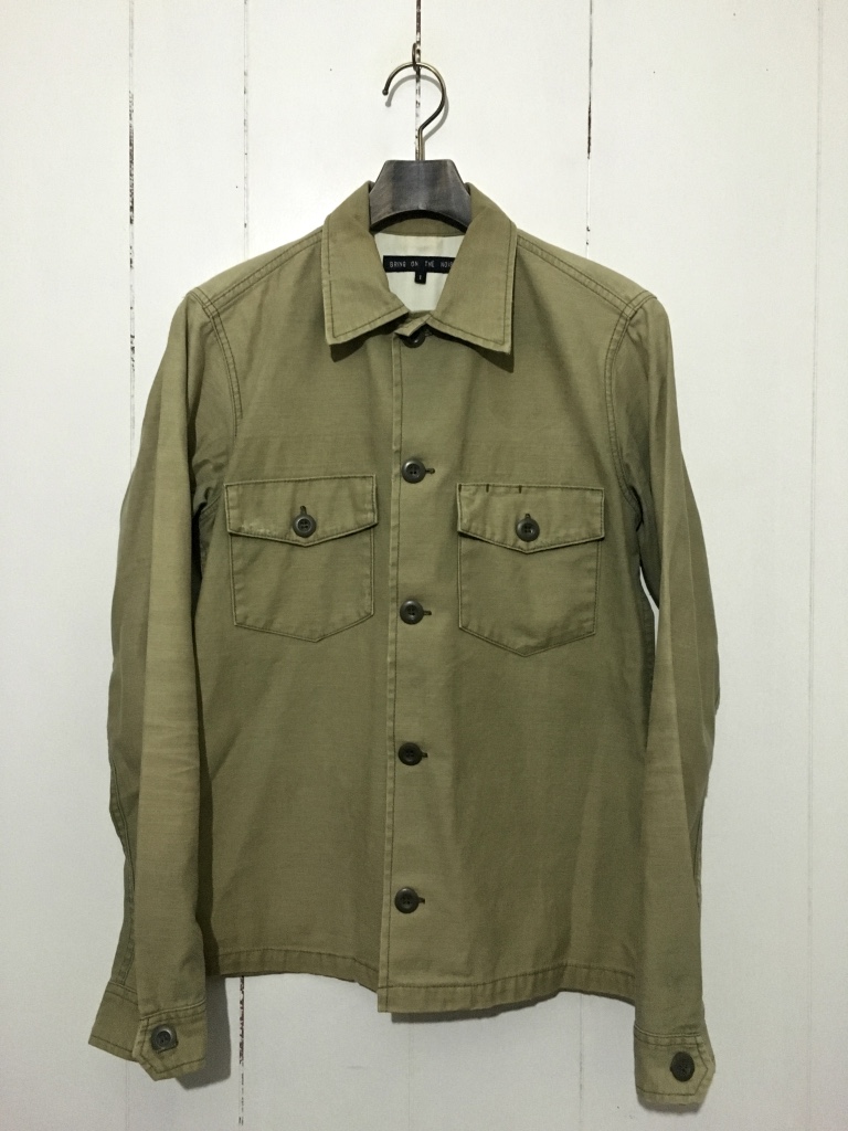 ☆BRING ON THE NOISE ブリングオンザノイズ 1 ミリタリージャケット カーキ ダメージ加工 ワッペン シャツジャケット拍卖