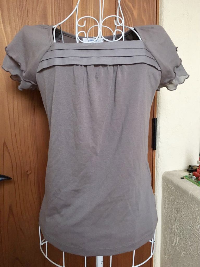 501 ミッシェルクラン フレンチスリーブカットソー サイズ38 (M)拍卖