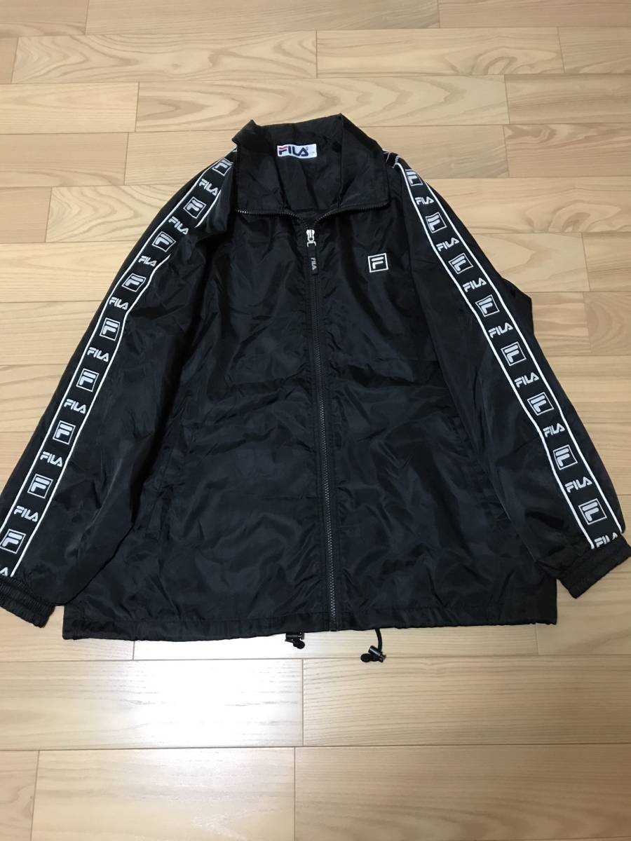 着用回数少.良品☆90's FILA/フィラ オーバーサイズM大き目.実寸L~ 袖ライン&ロゴ ワンポイント コーチ トラックナイロンジャケット 黒白拍卖