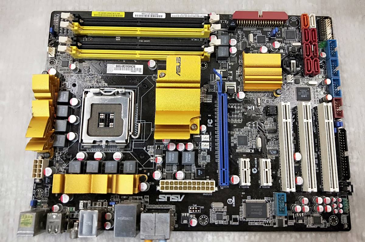 【中古パーツ】BIOS確認のみ、ASUS P5QマザーボードIOパネル付 LGA775 ■MB1689拍卖