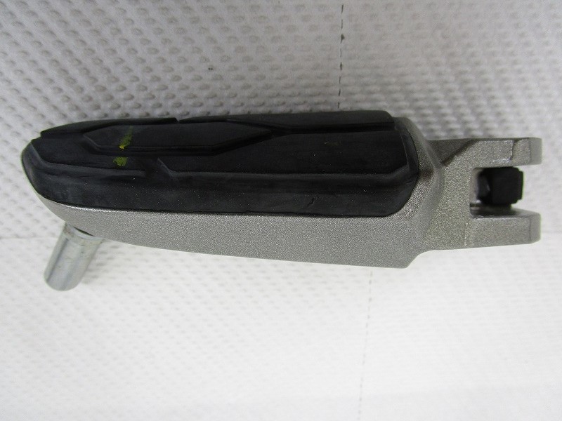 Bajaj 純正 パルサーRS200 ステップAssy 左 【フットペグ】 #DT113028 【Step Assly Main LH 】【インドバジャジ PULSAR】拍卖