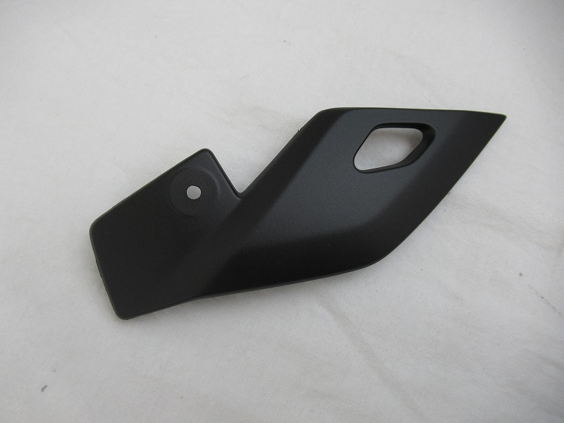 YAMAHA 純正 FZS-Fi ABS ヘッドライトカバー右 #B4G-F3132-00-P2【COVER, OUTER 2】拍卖