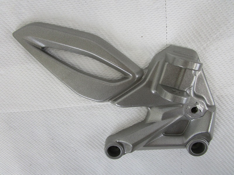 Bajaj 純正 パルサーRS200 ステップホルダー 左 #DT113002 【Holder Step LH 】【インドバジャジ PULSAR】拍卖