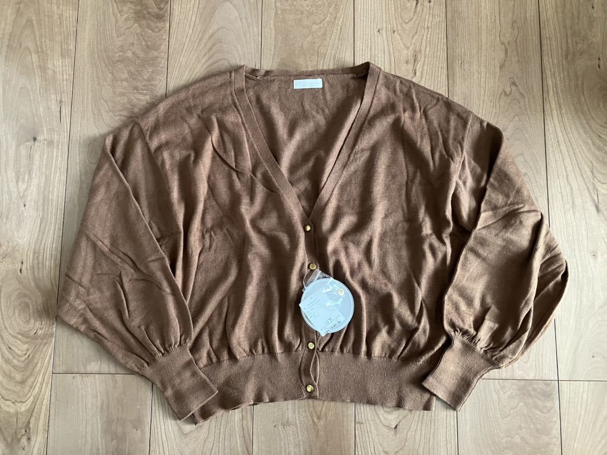 新品 earth music&ecology Vネックカーディガン キャメル F拍卖