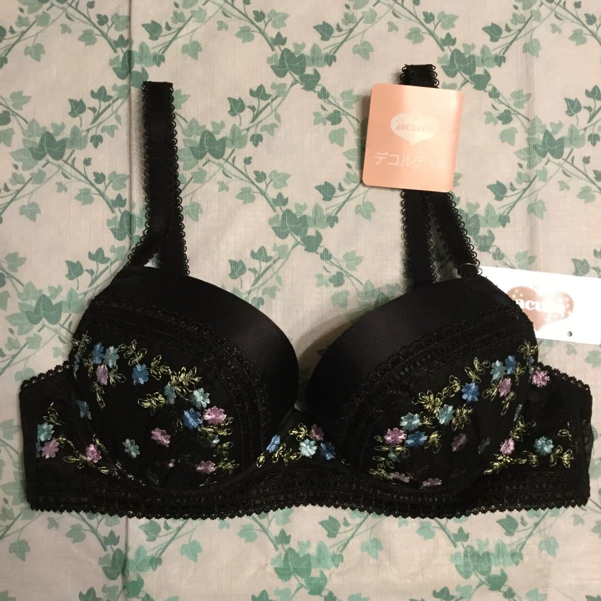 ○ワコール acute アキュート デコルテ対策 ブラジャー D70 ブラック 未使用☆拍卖