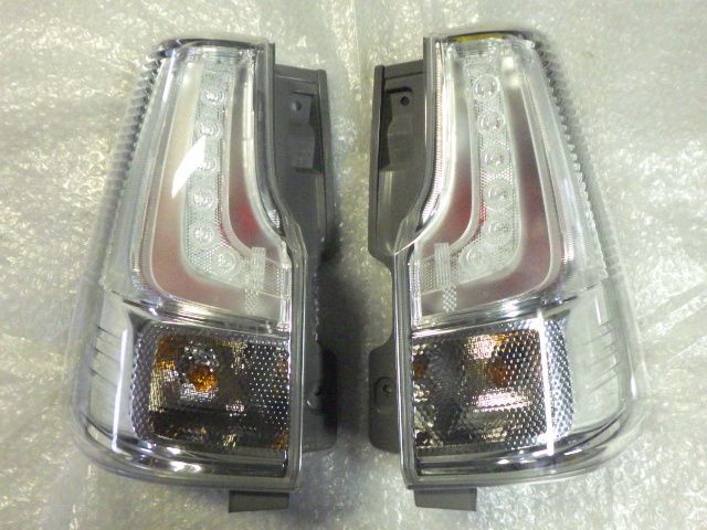 ★ソリオ バンディット ハイブリッド MV MA36S★クリア テール 左右セット D179 純正 中古拍卖