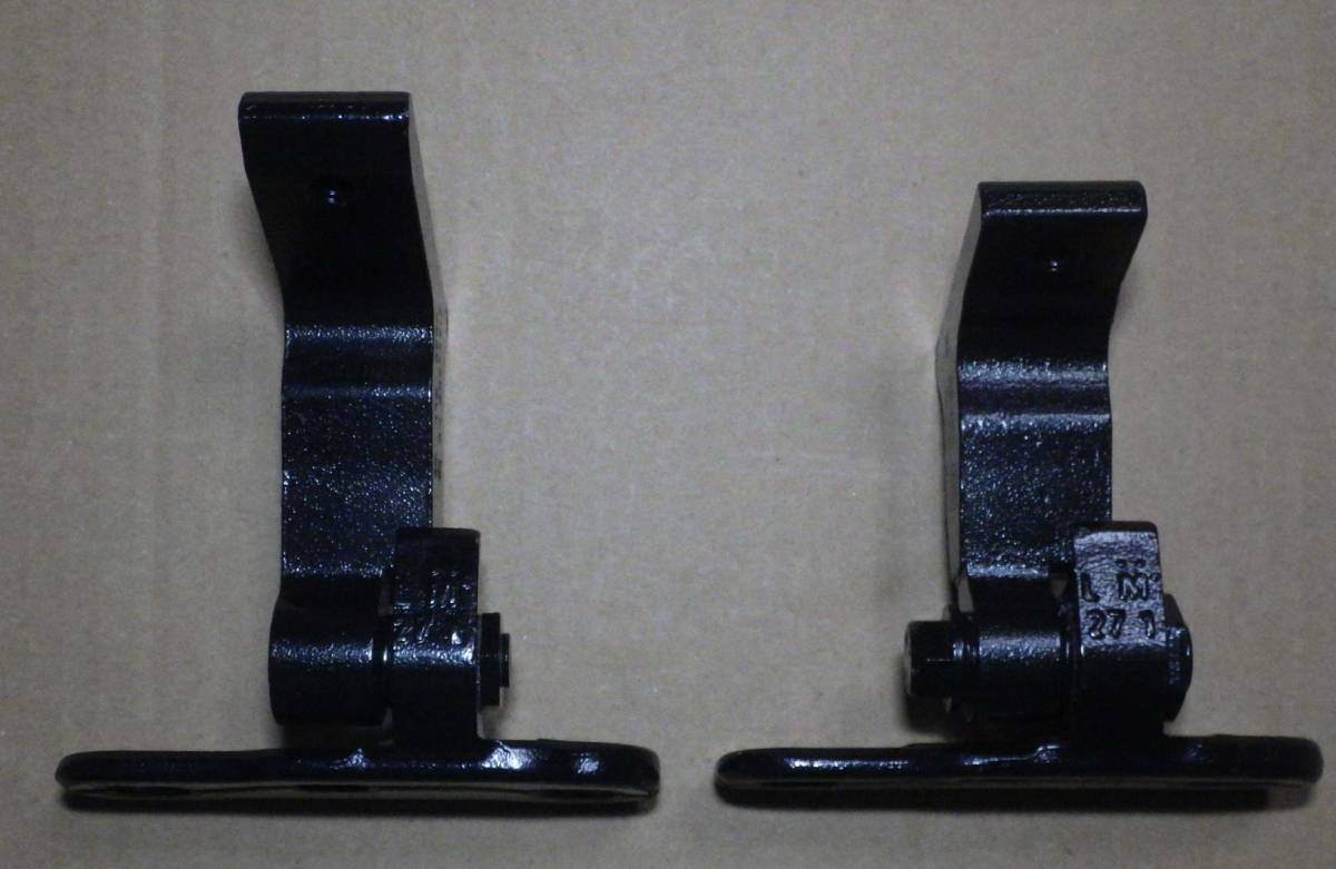 即決 VOLVO ドアヒンジ 左後上下 RLL 31424589 / RLU 31424455拍卖