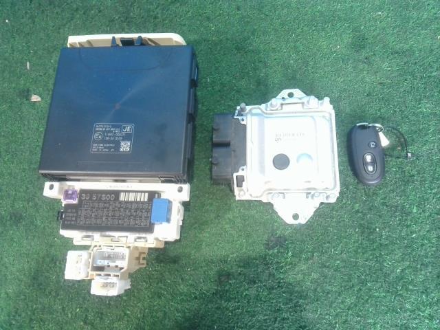 ソリオ DBA-MA26S エンジンコンピューター ZWG 33910-81P01拍卖