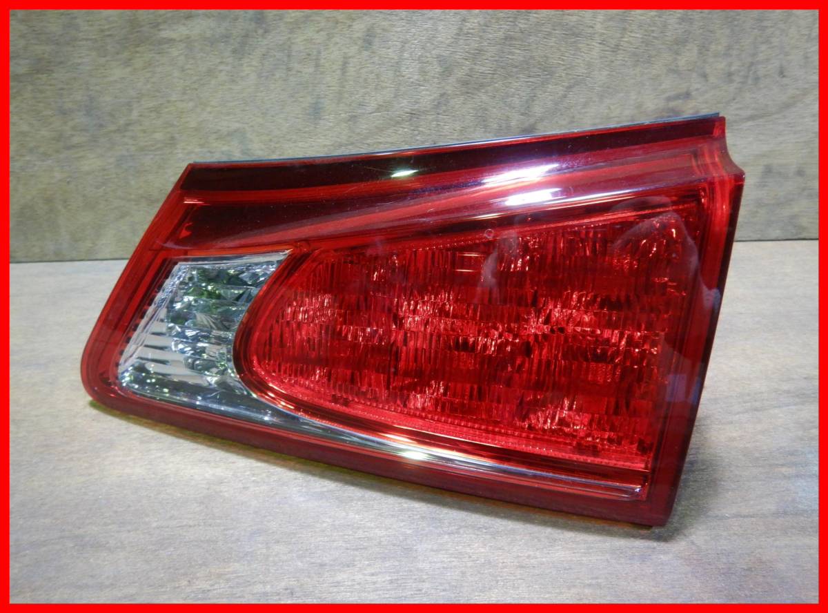 (C120) LEXUS IS250 後期 純正テールランプ R内側 ICHIKOH 53-53拍卖