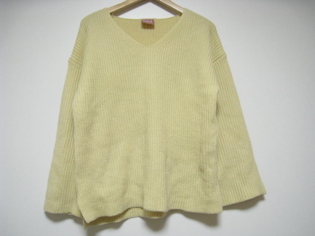 17kg イチナナキログラム トップス ニット セーター 長袖 Vネック サイドスリット ベージュ フリーサイズ拍卖