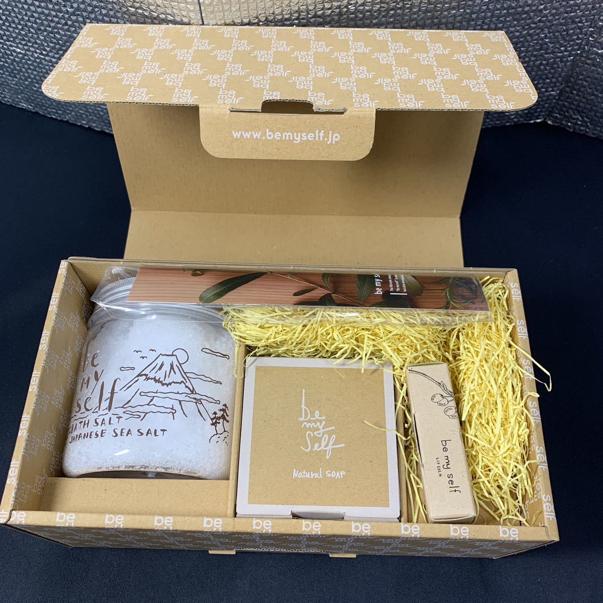 ★大阪堺市/引き取り可★未使用 BE MY SELF バスソルト ナチュラルソープ リップバーム 3点セット 天然由来 石鹸 リップスティック★拍卖