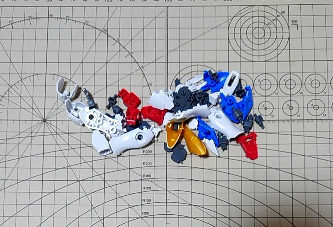 HG V2アサルトバスターガンダム 脚部拍卖