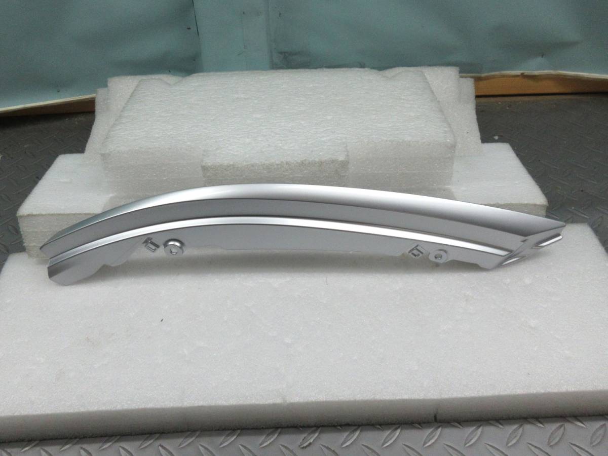 ◆ CV1W デリカD5 DELICA D5 中期 純正 左ヘッドライトガーニッシュ 7405A851 未使用品拍卖