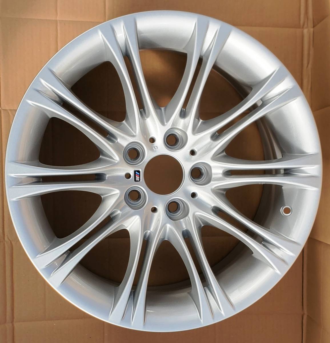 純正■BMW E60・E61 6シリーズ☆M ホイール ☆1本のみ◆8J x 18 EH2+ IS20◆36118036947■新品拍卖