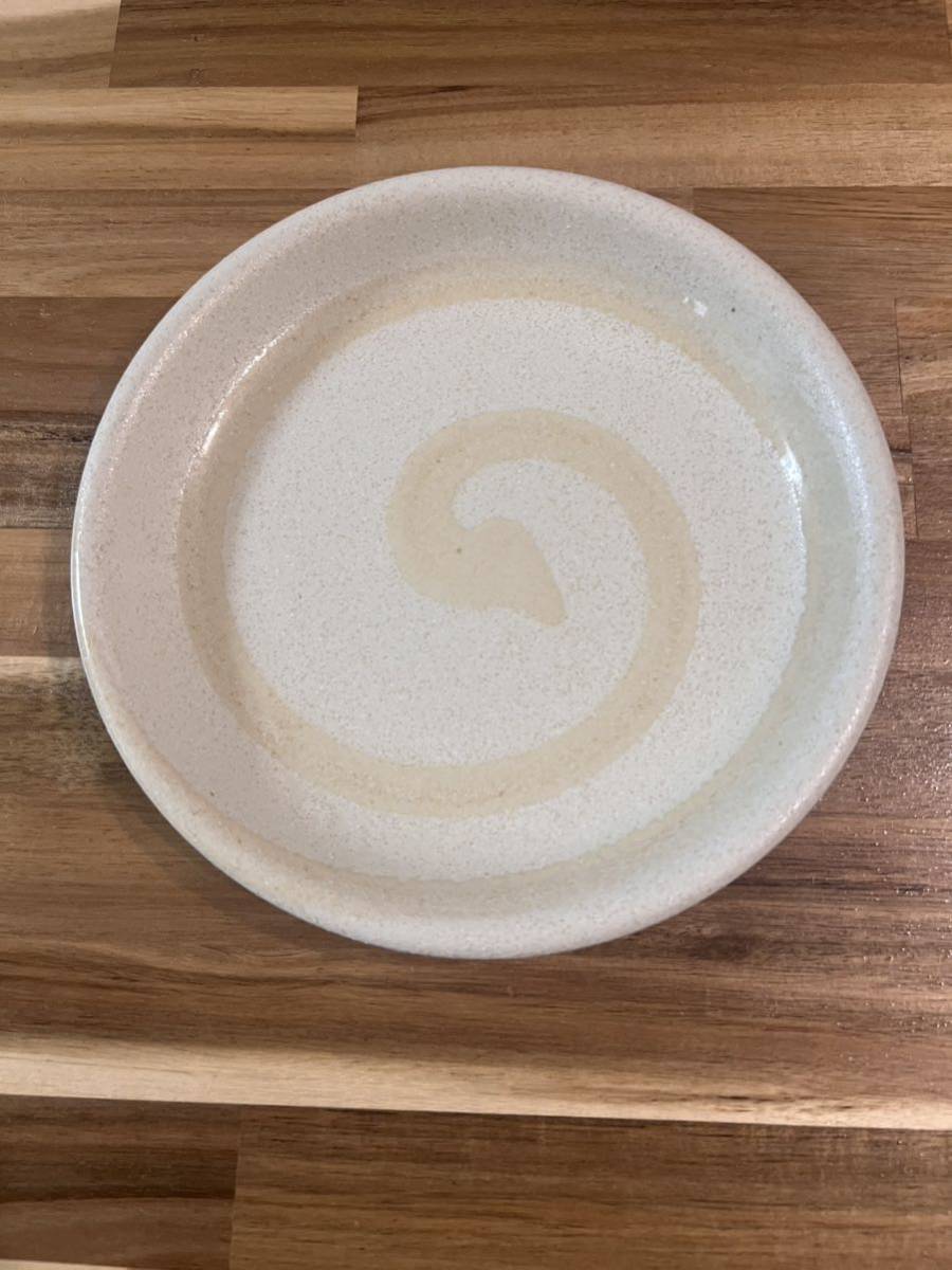 渦巻き柄 中皿 ベージュ 和食器 プレート拍卖