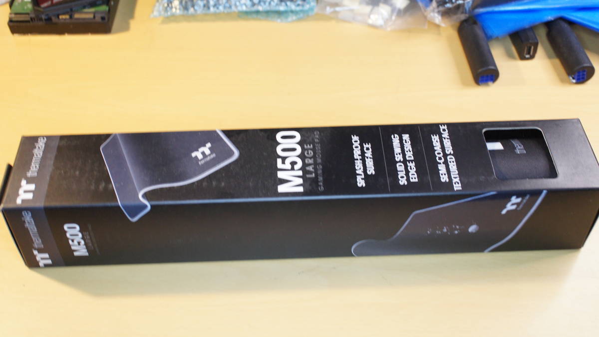 【大きめゲーミングマウスパッド】Thermaltake M500 滑らかな表面/高品質縫製エッジ/防滴/滑り止めゴム 450mm x 400mm GMP-TTP-BLKSLS-01拍卖