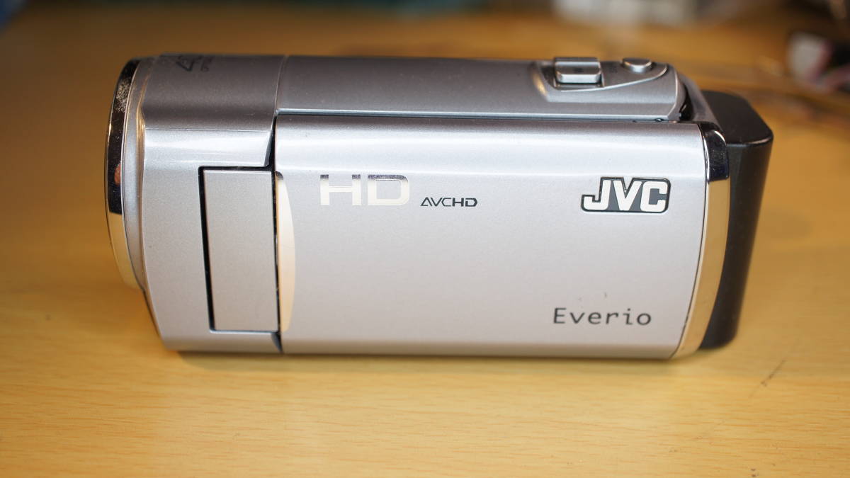 【40倍・DOLBY デジタルステレオ】Victor ビクター Everio ビデオカメラ BN-VG114&GZ-HM190-S拍卖