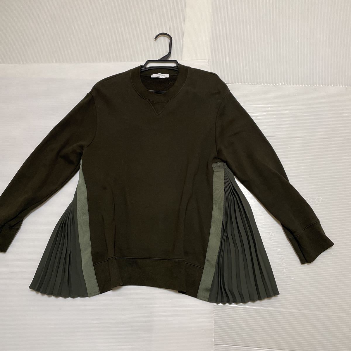 秋物■STUNNING プリーツ付トップス拍卖