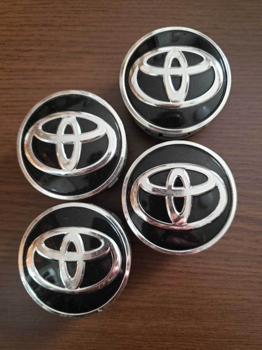 ≪57≫ ☆正規純正☆ TOYOTA トヨタ アクア&50プリウス アルミホイール センターキャップ ブラック 4個 ♪♪拍卖