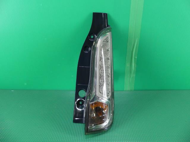 スペーシア DBA-MK32S 右テールランプ カスタムXS拍卖