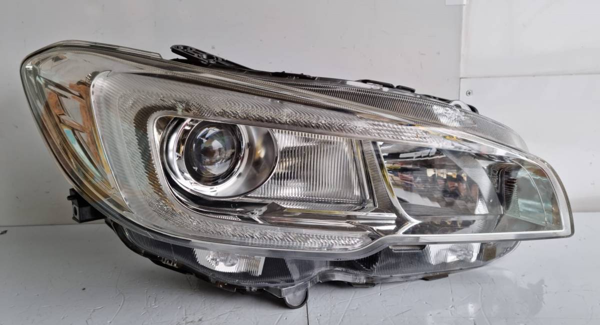 スバル レヴォーグ VM4 ヘッドライト 右拍卖