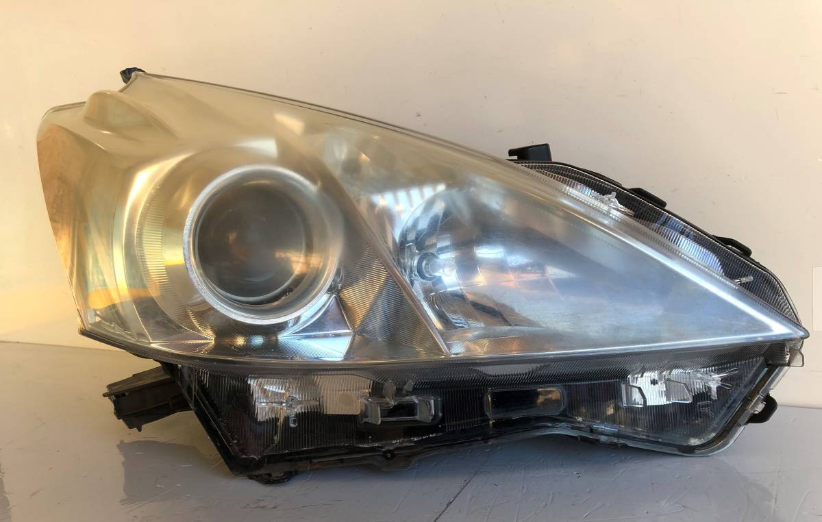 トヨタ プリウスα ZVW41 ヘッドライト 右 KOITO 47-41拍卖