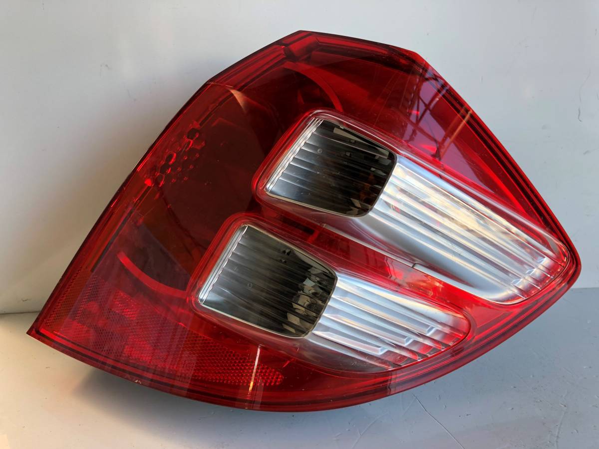ホンダ フィット GE テールランプ 右拍卖