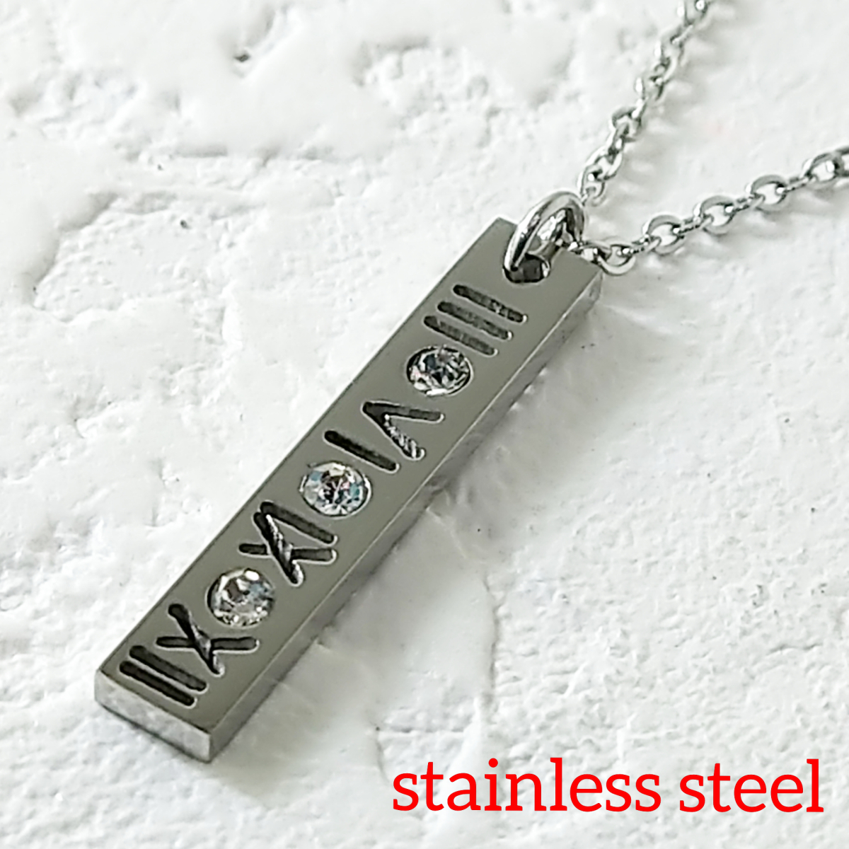 激安価格 ローマ数字スティック ネックレス チェーン付 シルバータイプ ジルコニア サージカルステンレス プレゼントにもおススメ拍卖