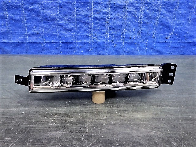 S1131 ヴェゼル ハイブリッド RU3 RU4 前期 中期 左フォグ LED W2885G 美品拍卖